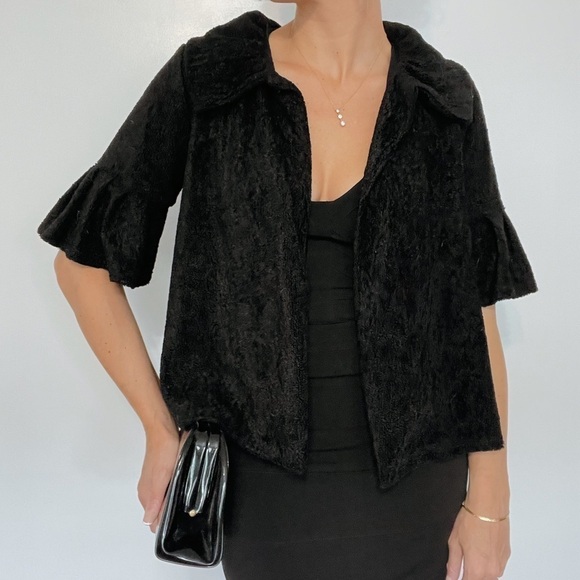 💫 VINTAGE | Black Chenille Knit Flutter Bell Sleeve Shrug Jacket - Picture 1 of 4